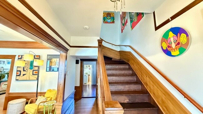 Building Photo - DREAM HOME! Spacious 3 BR + Sunroom/ 1.5 BA  in the Richmond area- AMSI