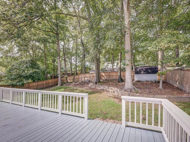 Building Photo - 6812 Landor Ln