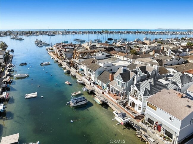 Building Photo - 125 Grand Canal