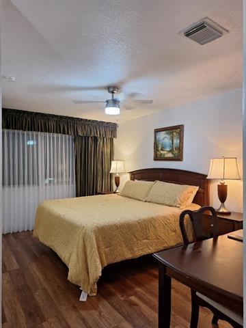 Building Photo - 2206 N Carroll Ave