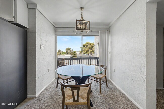 Building Photo - 6240 N 16th St