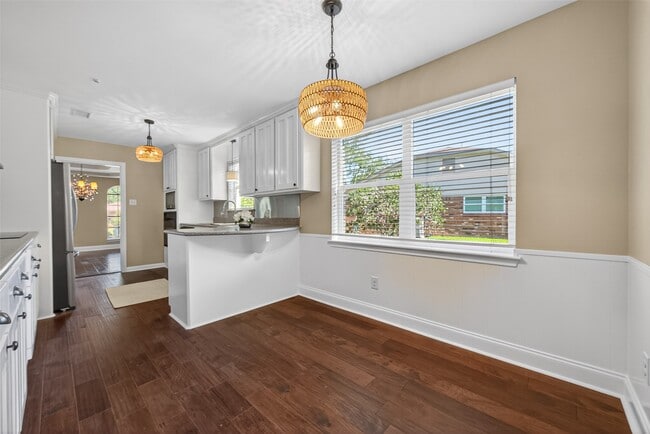 Building Photo - 2815 Bermuda Dunes Dr