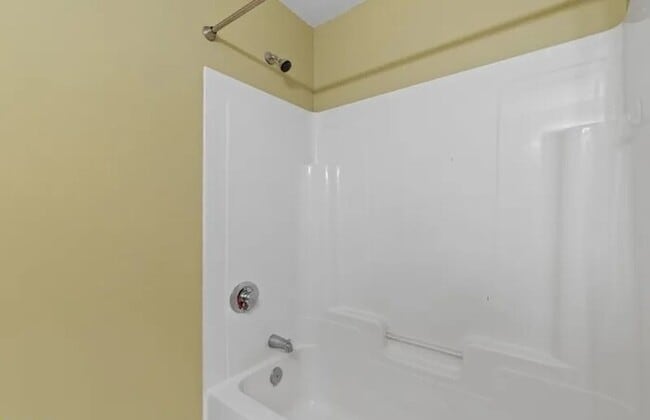 Building Photo - Modern 2BR / 2BA Condo with Balcony & Parking at Union Square – Hackensack