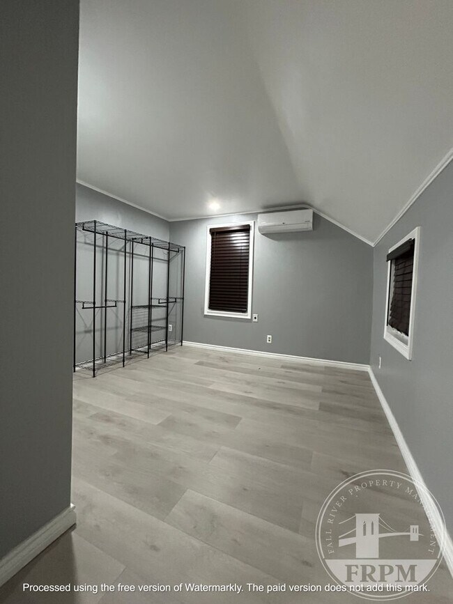 Building Photo - 64 Eddy St