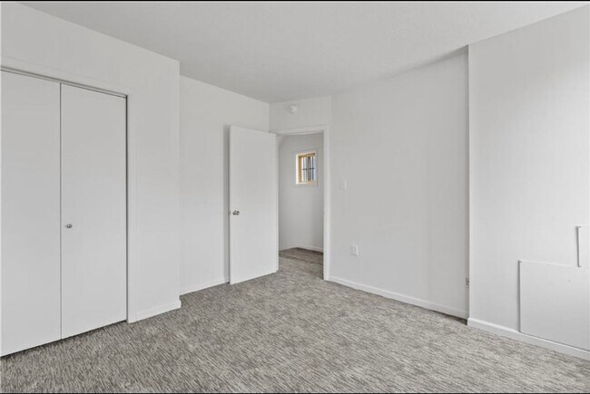 Building Photo - 2935 Devlin St