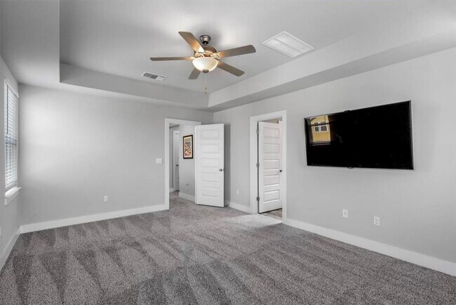 Building Photo - 7604 Grand Linden Wy