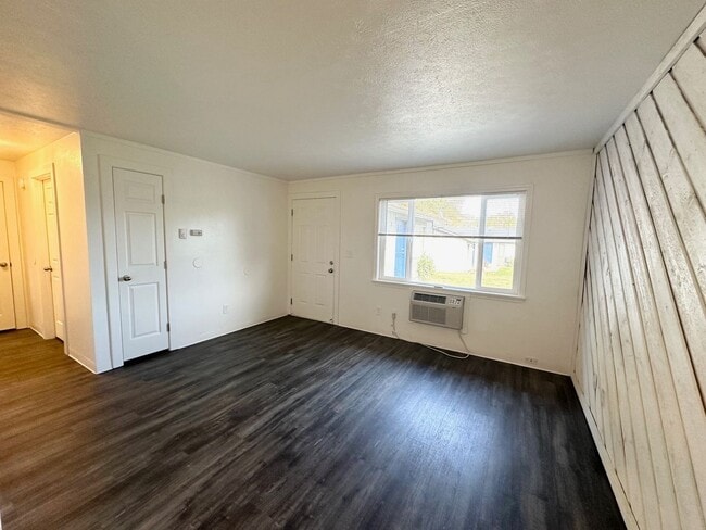 Building Photo - 211 N Indiana Ave