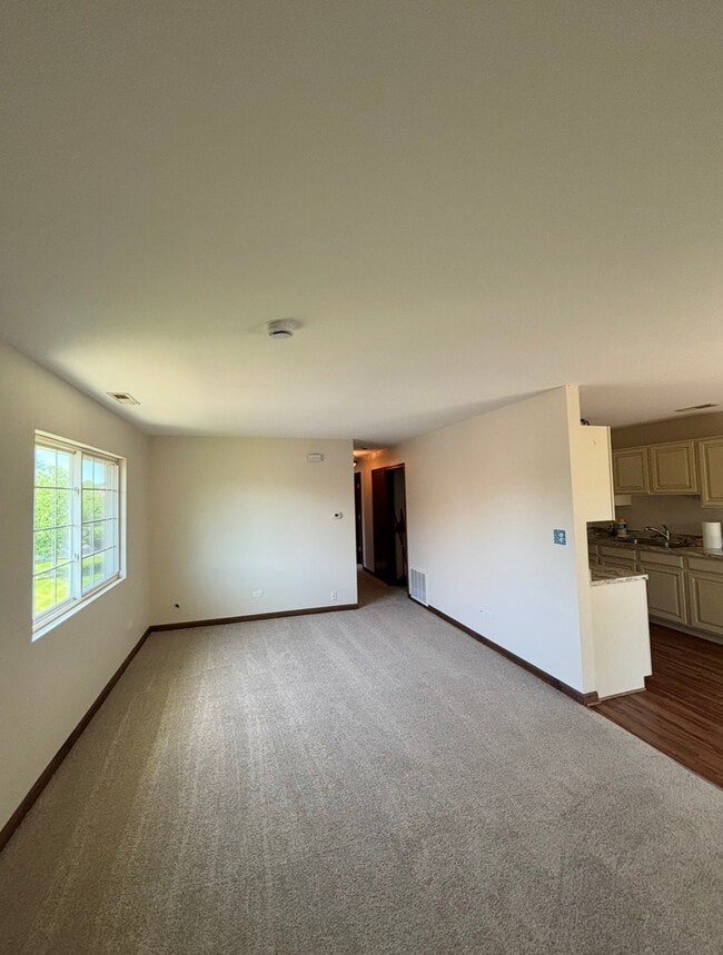 Building Photo - 2319 Aster Dr