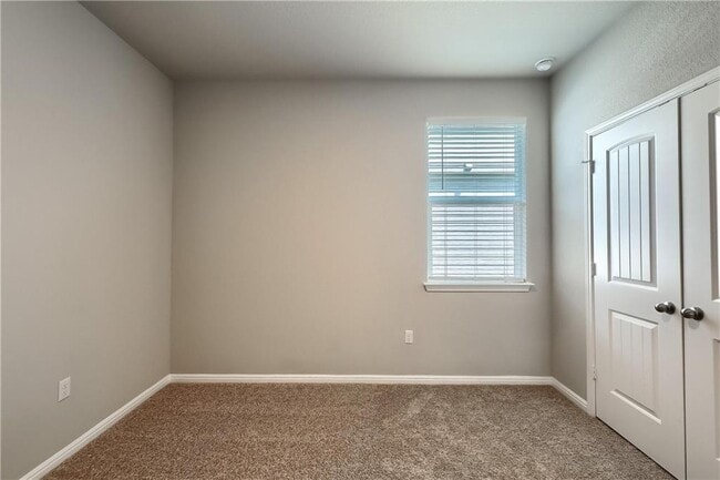 Building Photo - 212 Strand Ln