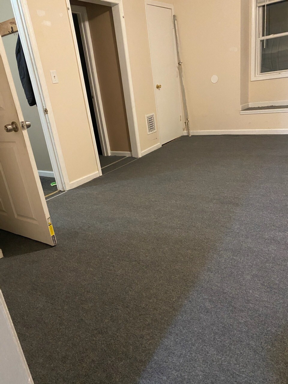 Building Photo - 4444 Main St