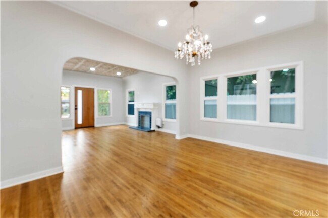 Building Photo - 1236 Cloverdale Ave