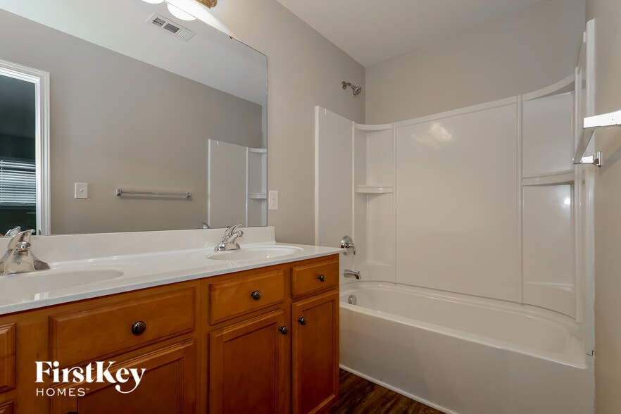 Building Photo - 11721 Ragan Elizabeth Ct