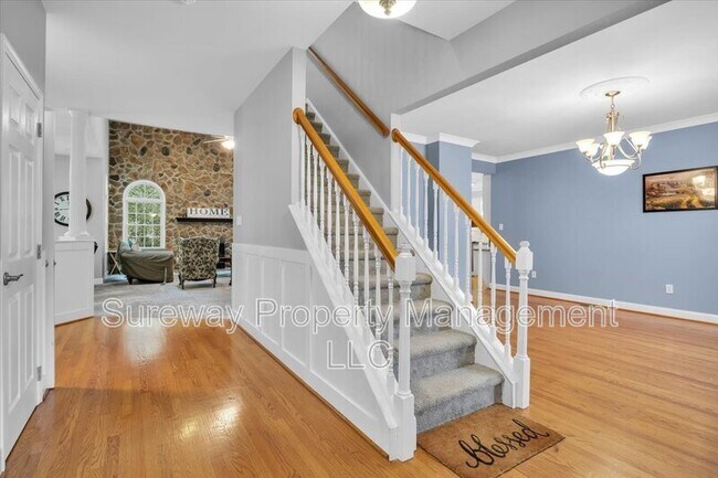 Building Photo - 113 Lighthouse Ln