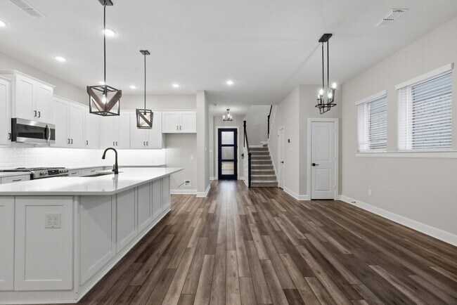 Building Photo - 2151 Creekside Breeze Dr