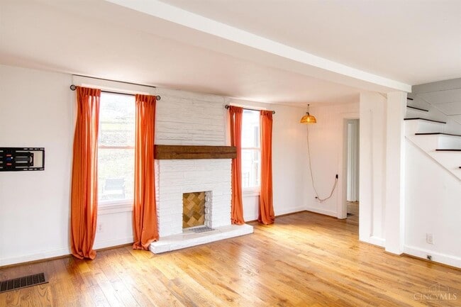 Building Photo - 7249 State Rd