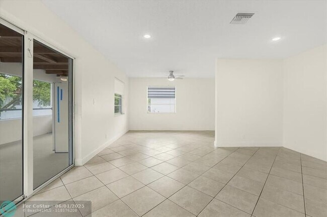 Building Photo - 10151 NW 35th St