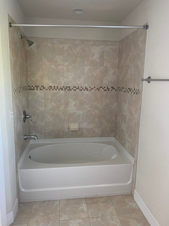 Building Photo - 6852 Woody Vine Dr