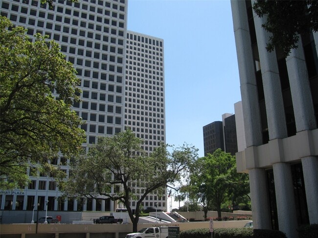 Building Photo - 4008 Tennyson St