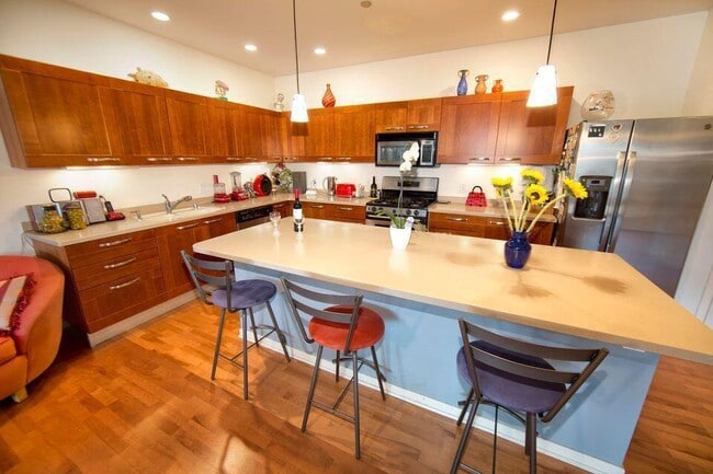 Building Photo - 1522 N Prospect Ave