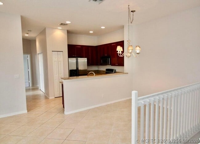 Building Photo - 4930 Bonsai Cir