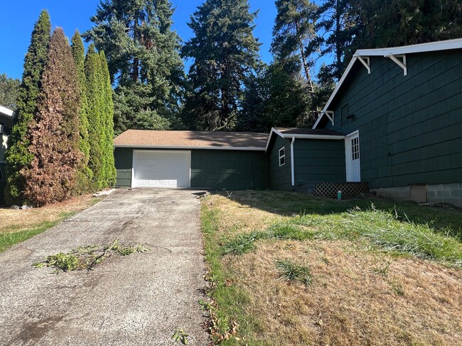 Building Photo - 3 bedroom, 1 bath Chehalis hillside home