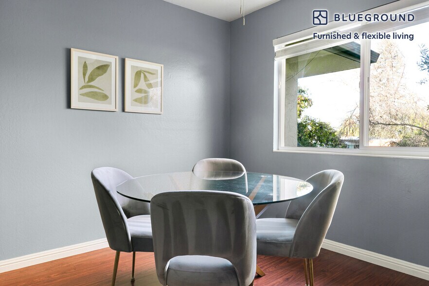 Building Photo - 235 Arlington Rd