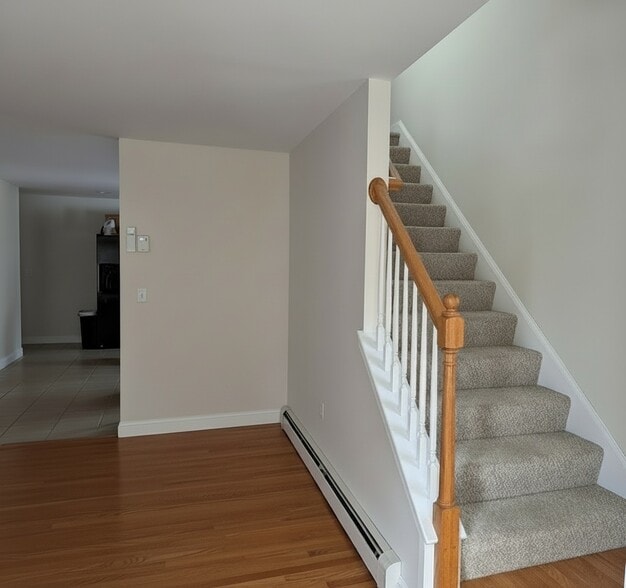 Building Photo - 1 Horseshoe Dr