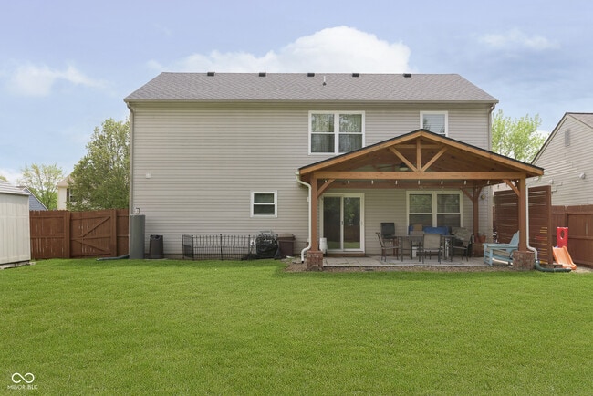 Building Photo - 266 E Pine Ridge Dr