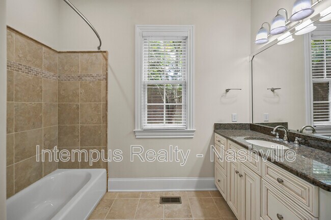 Building Photo - 7 Crooked Stick Ln