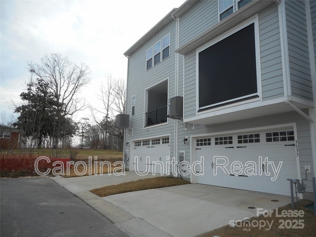 Building Photo - 3033 Matthews-Indian Trail Rd