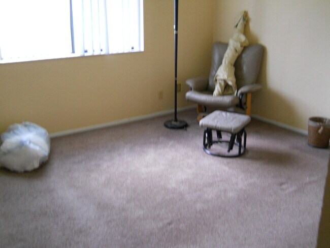 Building Photo - 3513 Tree Ridge Ln NE