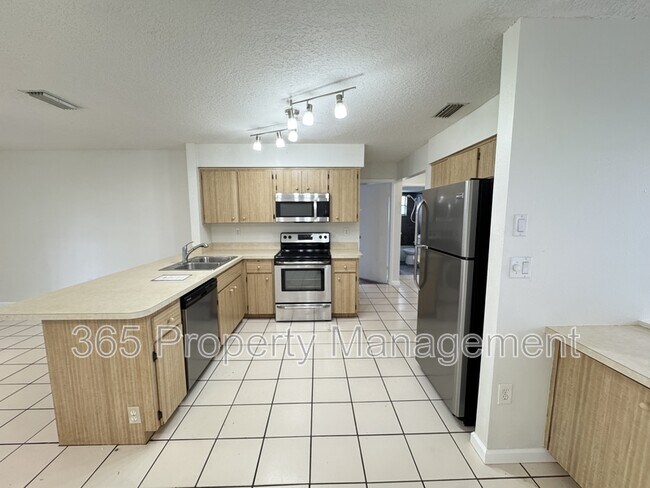 Building Photo - 4441 Tiffin Ave