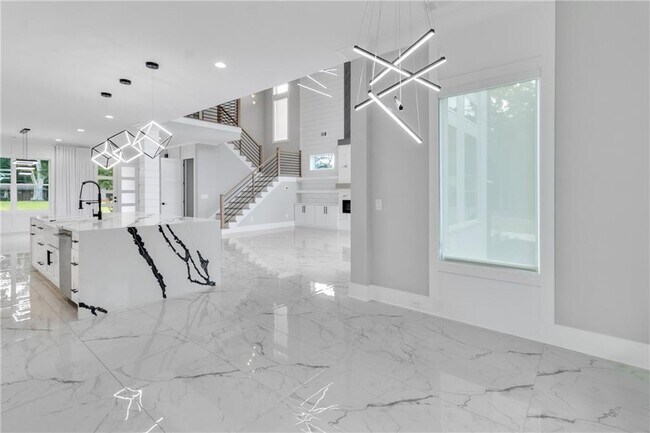 Building Photo - 3671 Hamilton Mill Rd