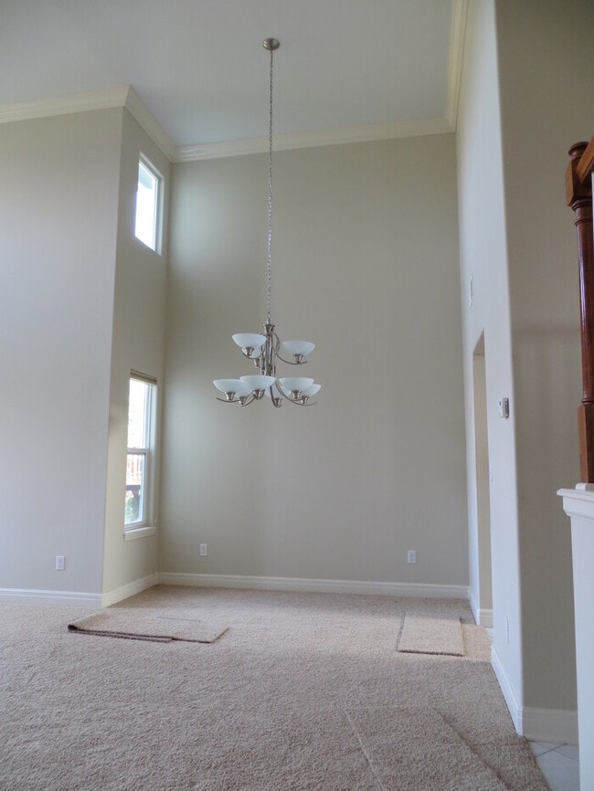 Building Photo - Marvelous Home