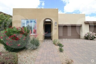 Building Photo - 880 E Verde Blvd