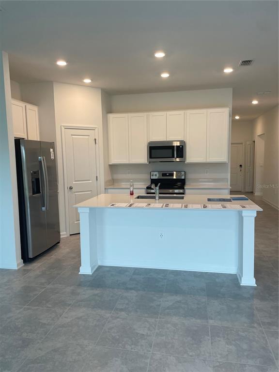 Building Photo - 612 Daring Dr