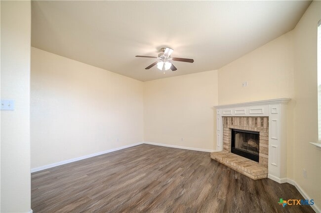 Building Photo - 6107 Bridgewood Dr