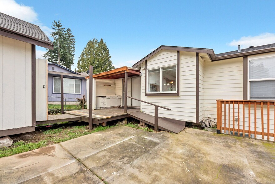 Building Photo - 26250 39th Pl S