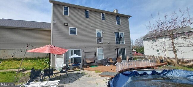 Building Photo - 5001 Old Bartholows Rd