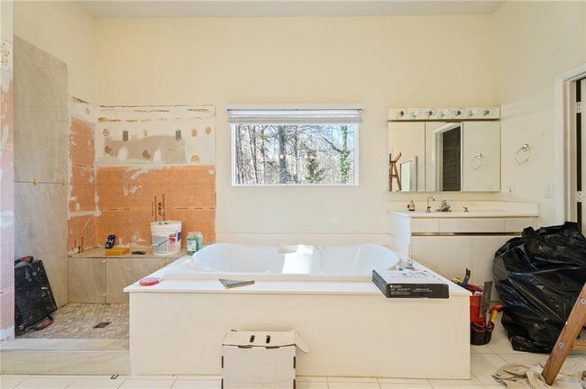 Building Photo - 3010 Bluffton Way