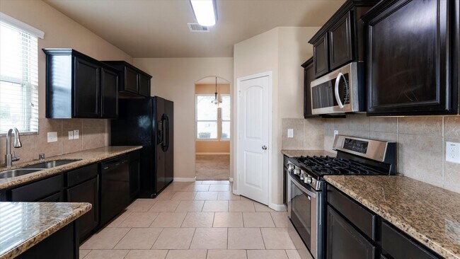 Building Photo - 5506 Casa Calvet Dr