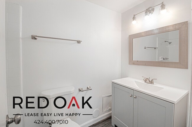 Building Photo - 615 Erie St