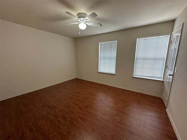 Building Photo - 14915 Sugar Sands Dr