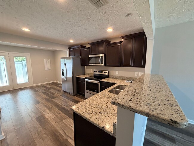 Building Photo - 1008 Tradition Trl