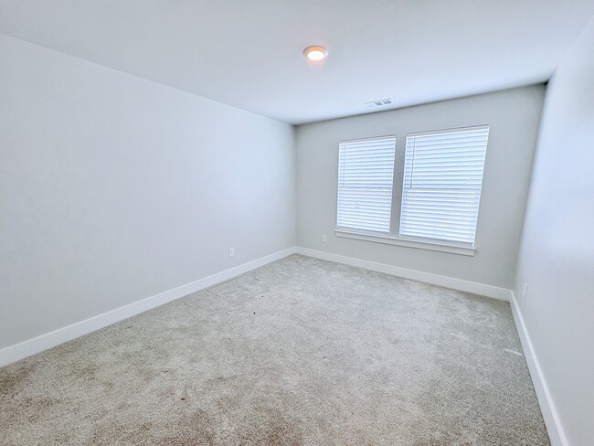 Building Photo - 203 Grange Vly Ln