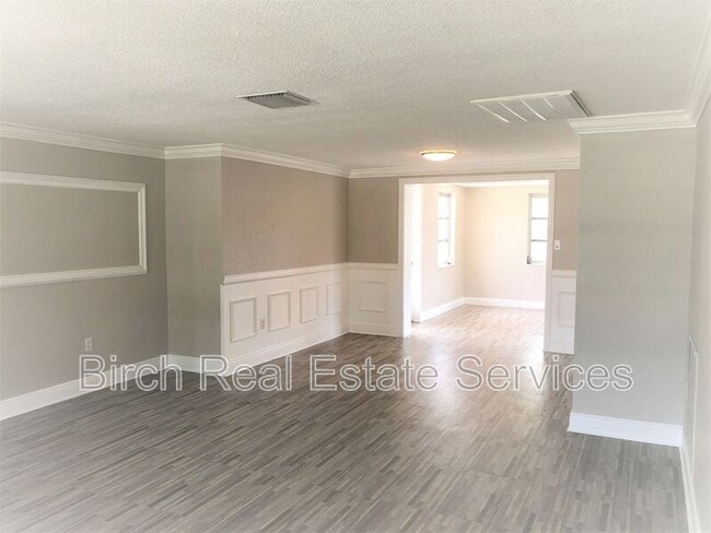 Building Photo - 2034 Peggy Dr