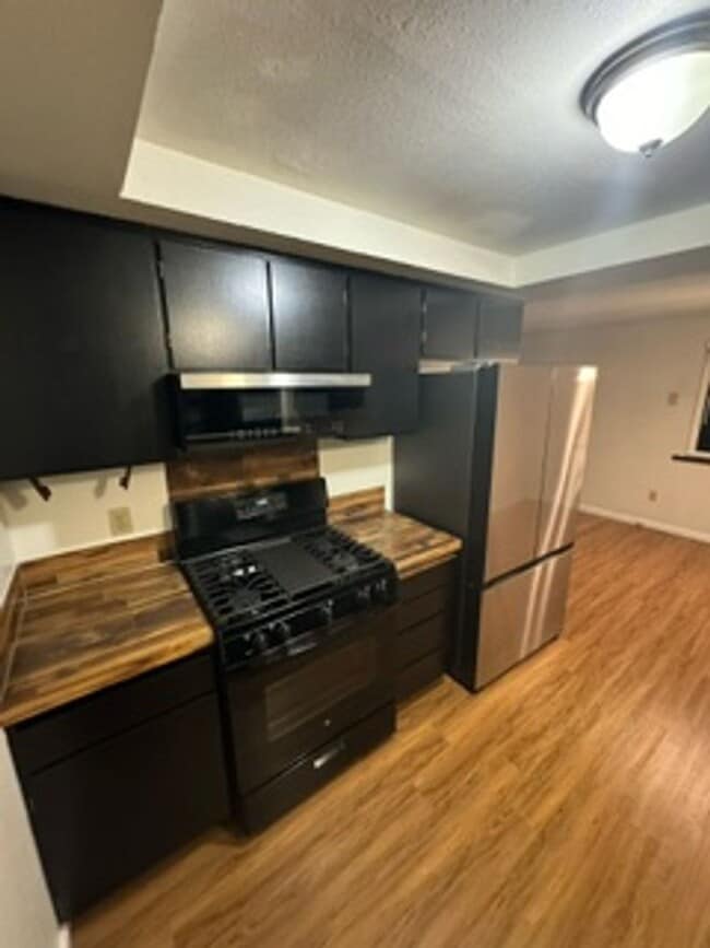 Building Photo - Villalpando - 1218-1222 Summers Lane PM 9-26-2023