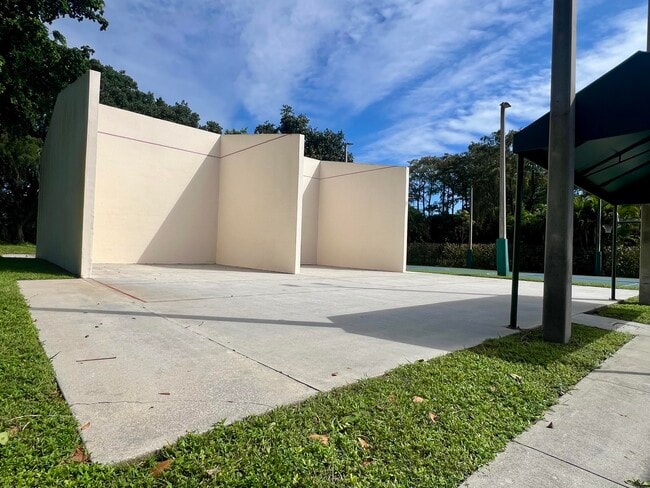 Building Photo - 3529 NW 35th St