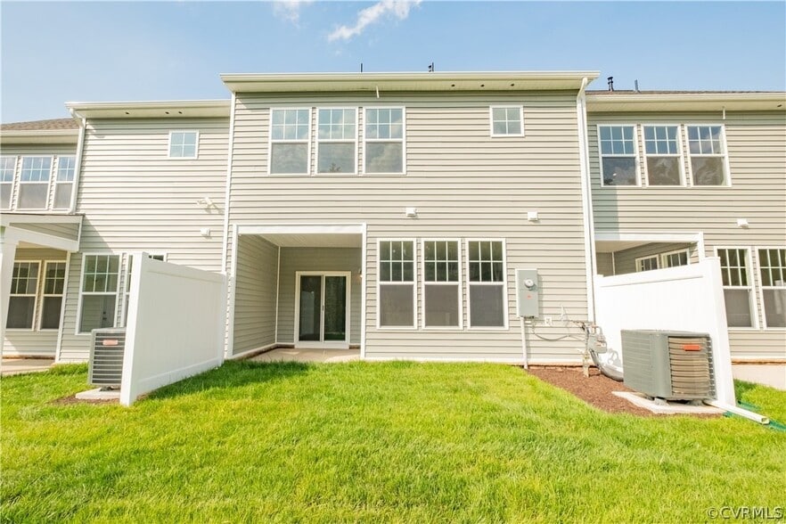 Building Photo - 18433 Palisades Ct