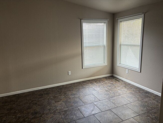 Building Photo - 11411 N 91st Ave